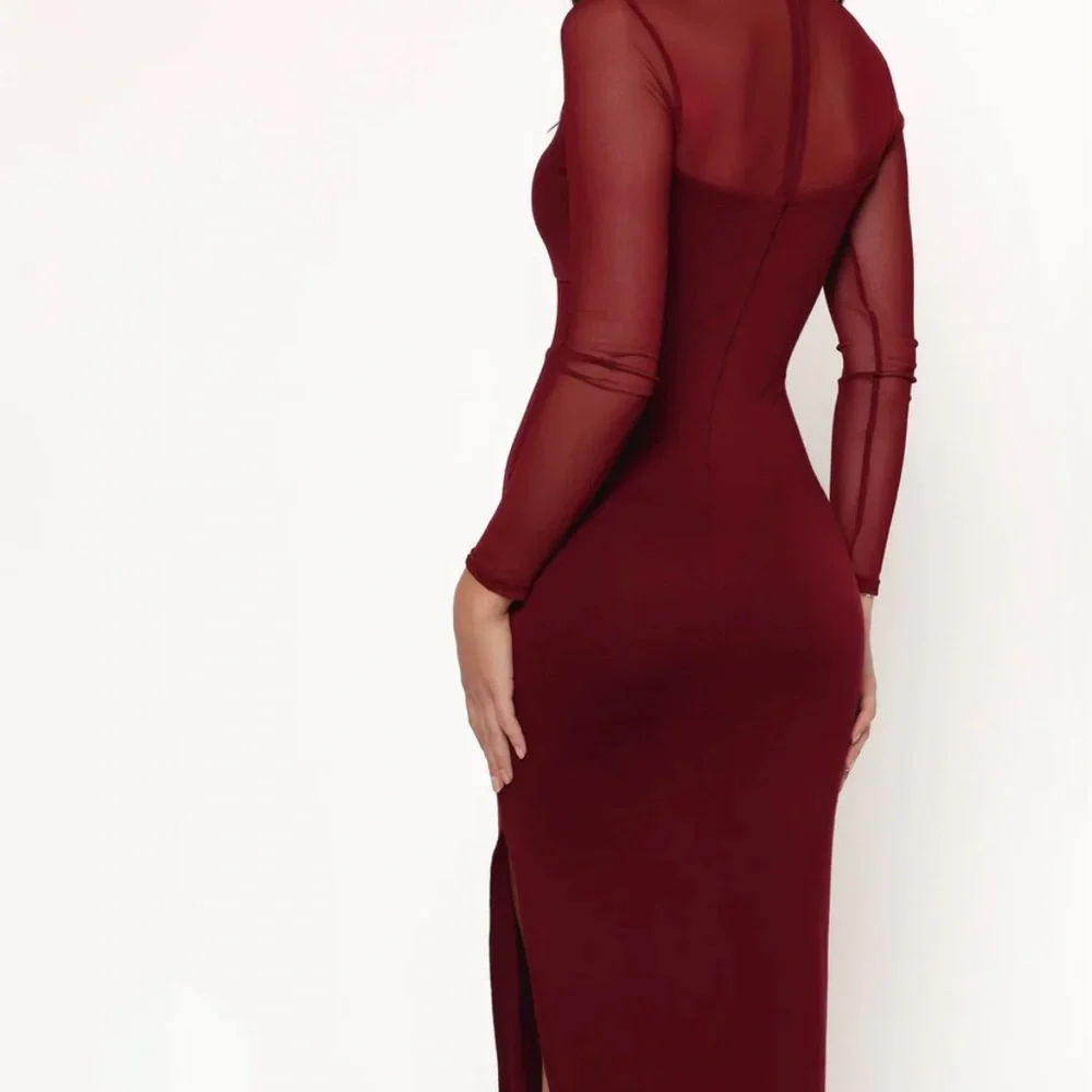 FARROW LONG SLEEVEMIDI
DRESS - WINE - Picture 7 of 8